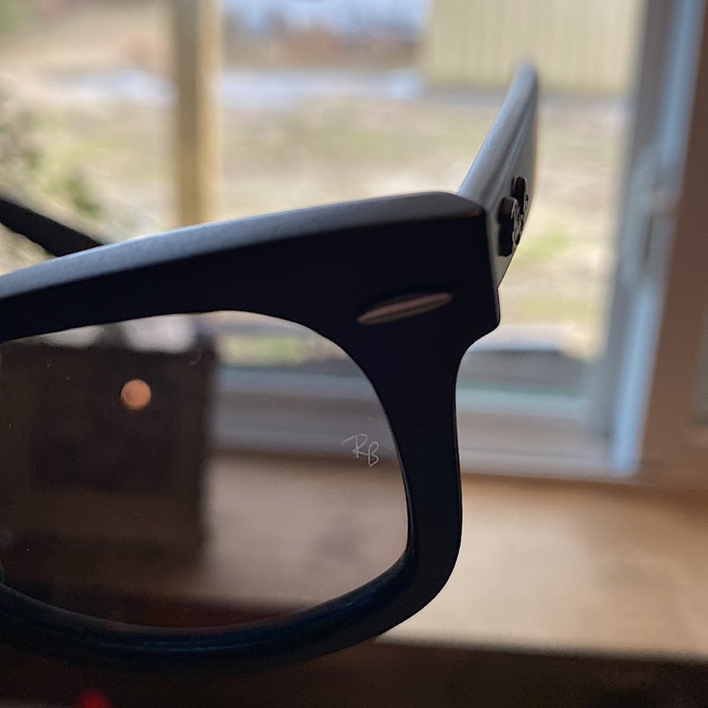 Ray-Ban Wayfarers - Picture 7 of 7